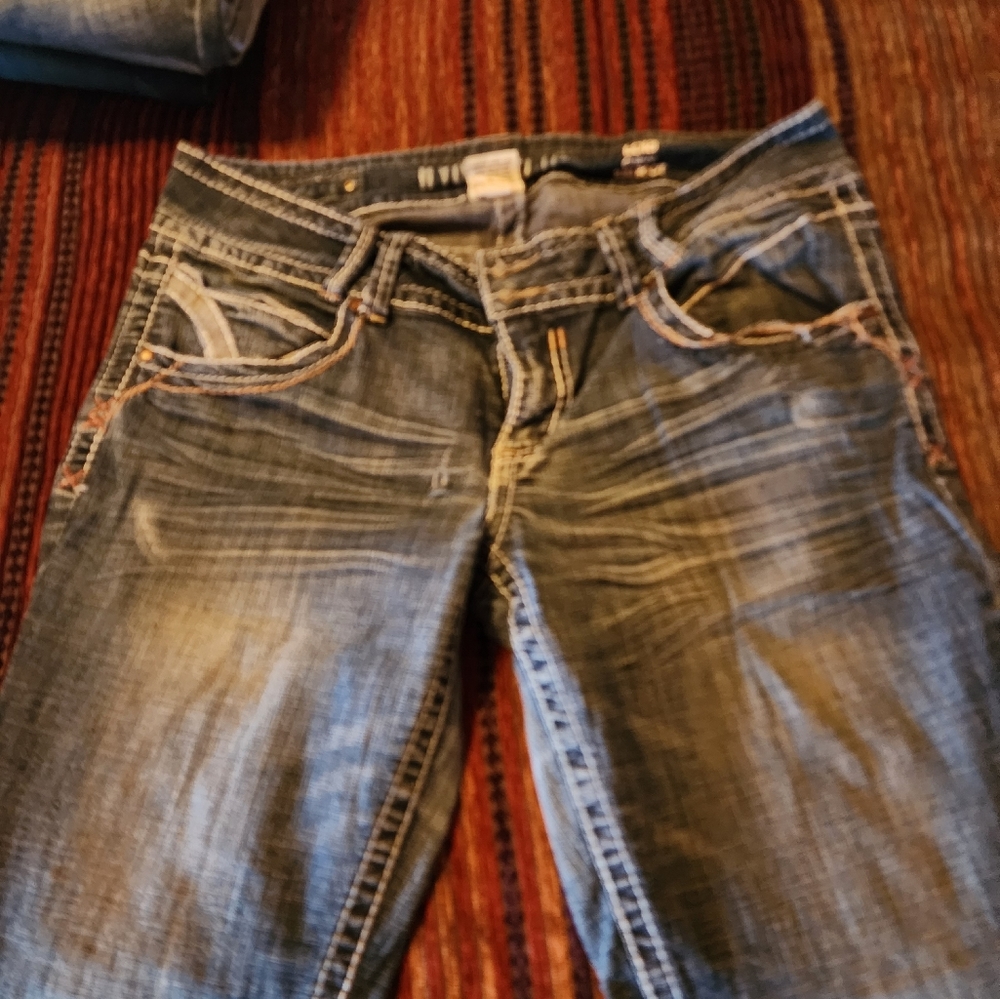Jeans - Picture 2 of 3